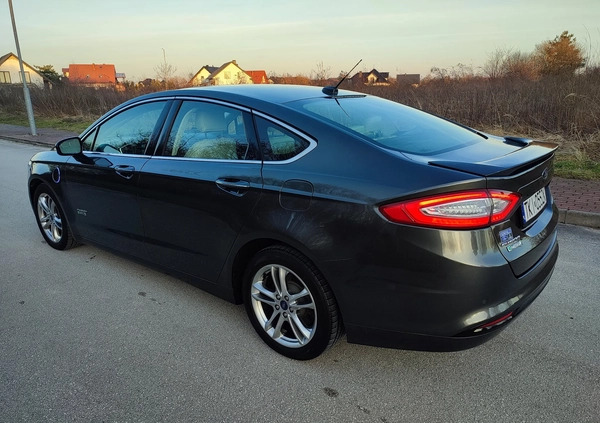 Ford Mondeo cena 61800 przebieg: 129140, rok produkcji 2016 z Chmielnik małe 704